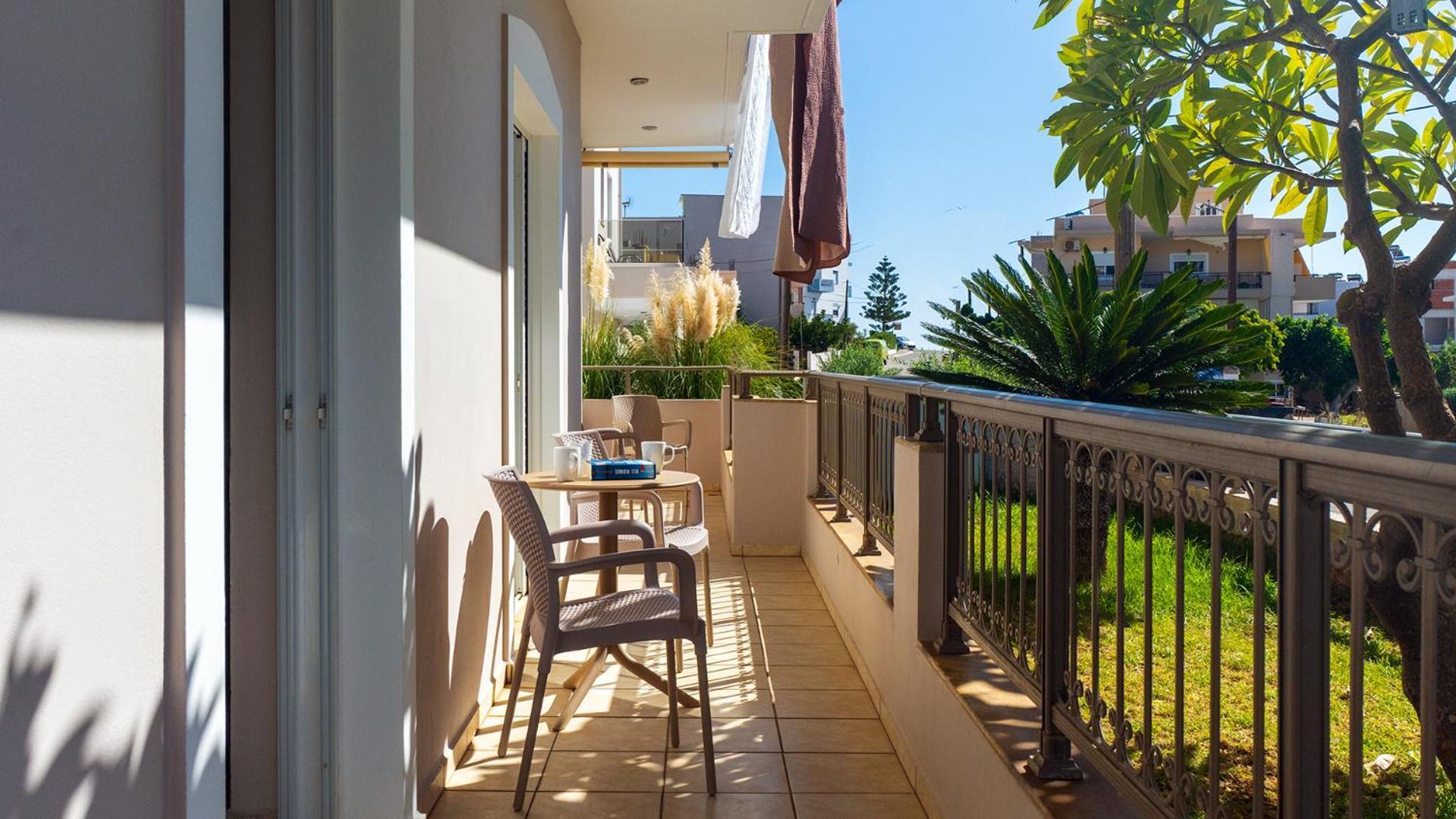 Vakakis-Me Apartments Palaiochora Exterior foto